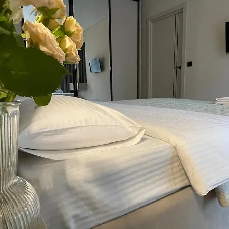 Appartement Lux світло не вимикають